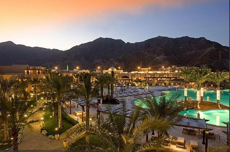 Miramar Al Aqah Beach Resort Extérieur photo The Ritz-Carlton, Ras Al Khaimah