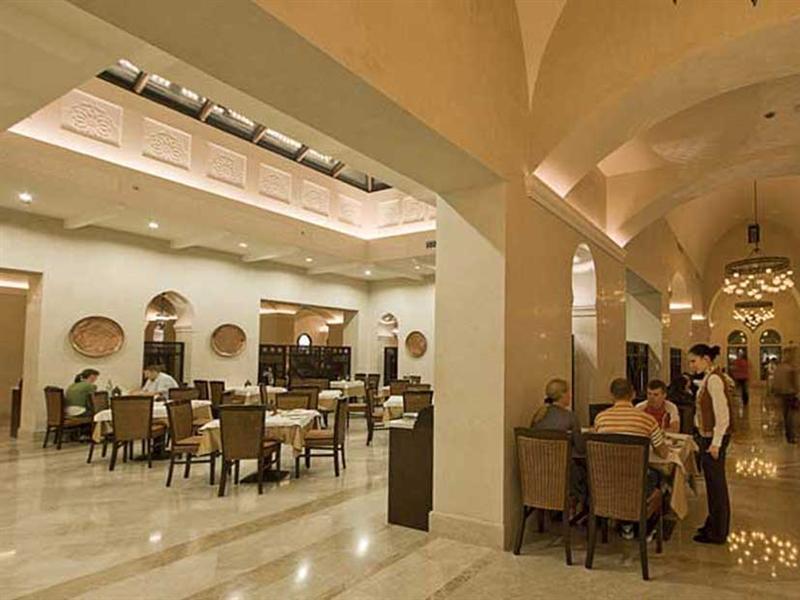 Miramar Al Aqah Beach Resort Extérieur photo The restaurant