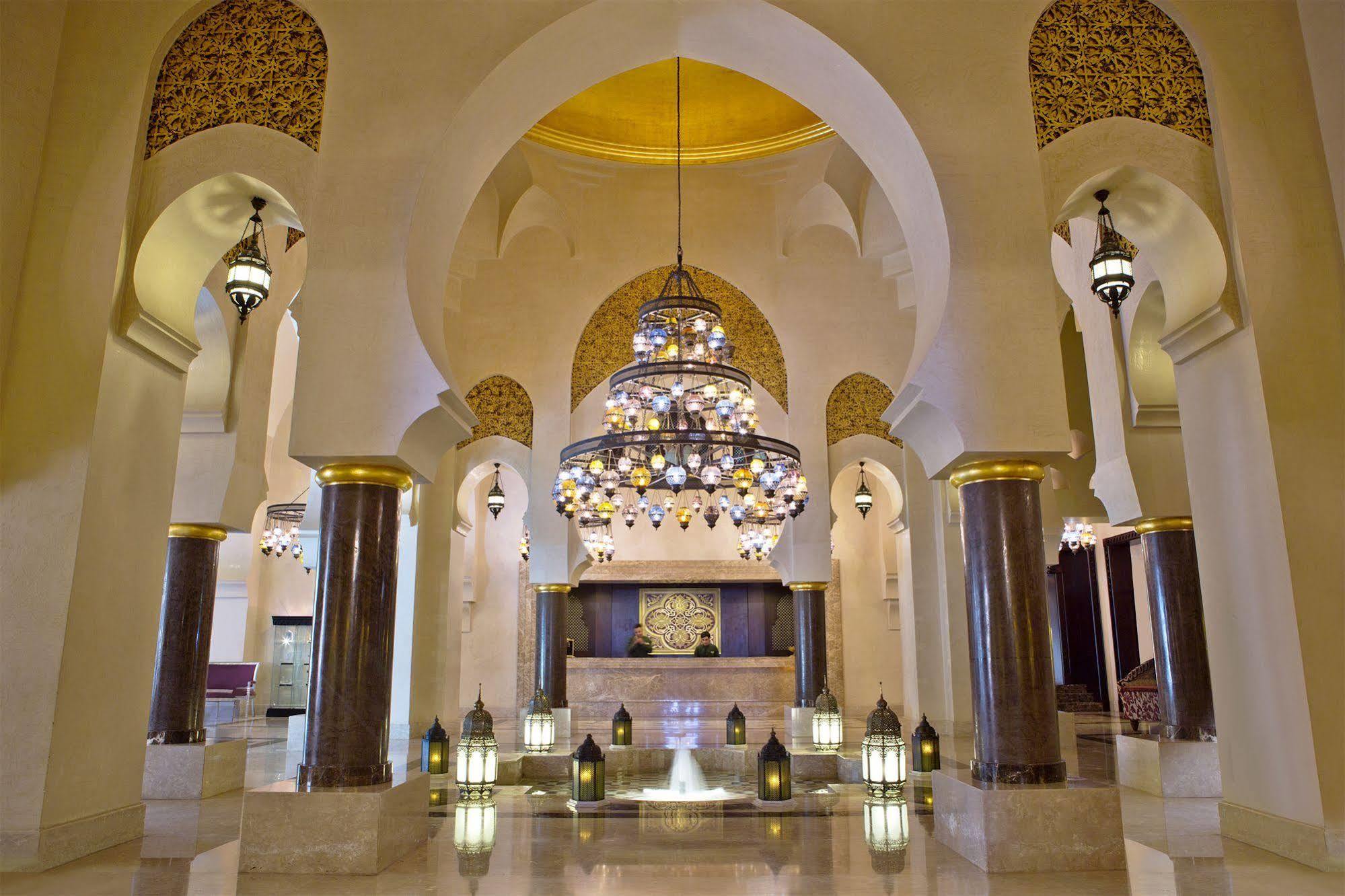 Miramar Al Aqah Beach Resort Extérieur photo The lobby of the Four Seasons Hotel in Cairo