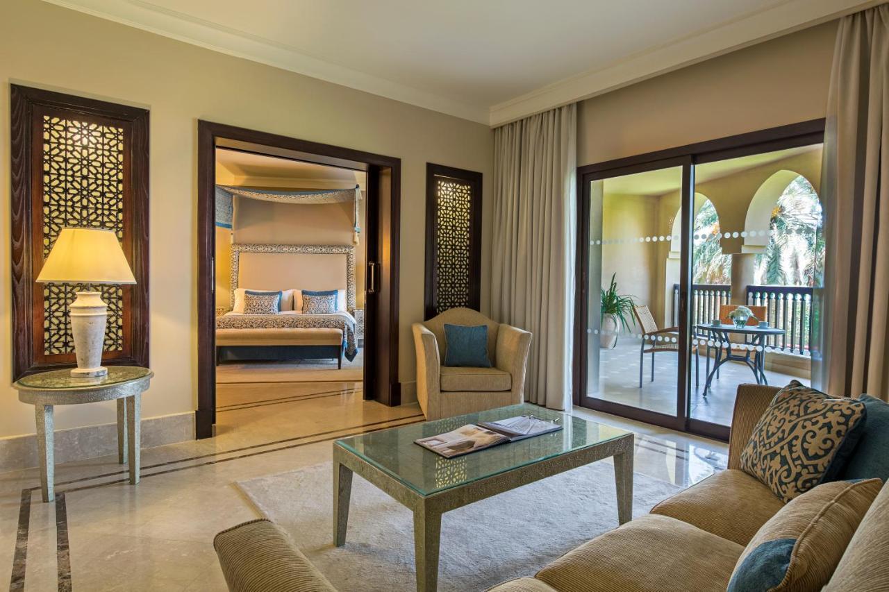 Miramar Al Aqah Beach Resort Extérieur photo Suite at the Royal Mirage