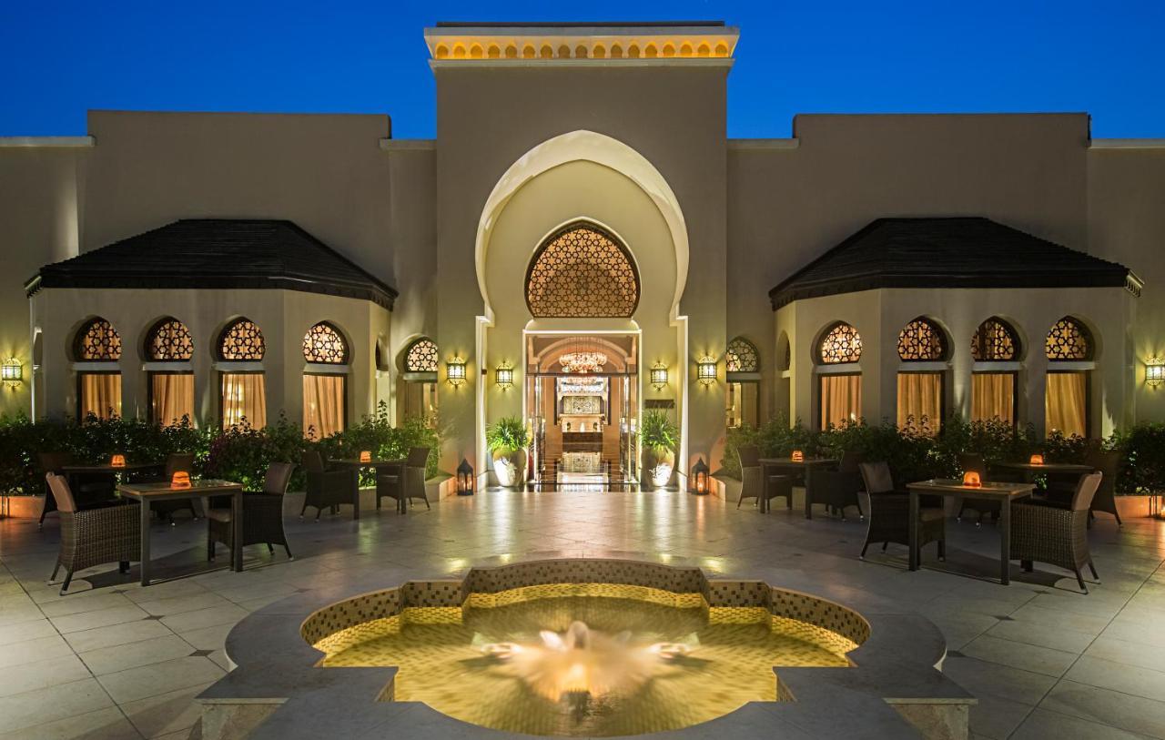 Miramar Al Aqah Beach Resort Extérieur photo The Palace Downtown