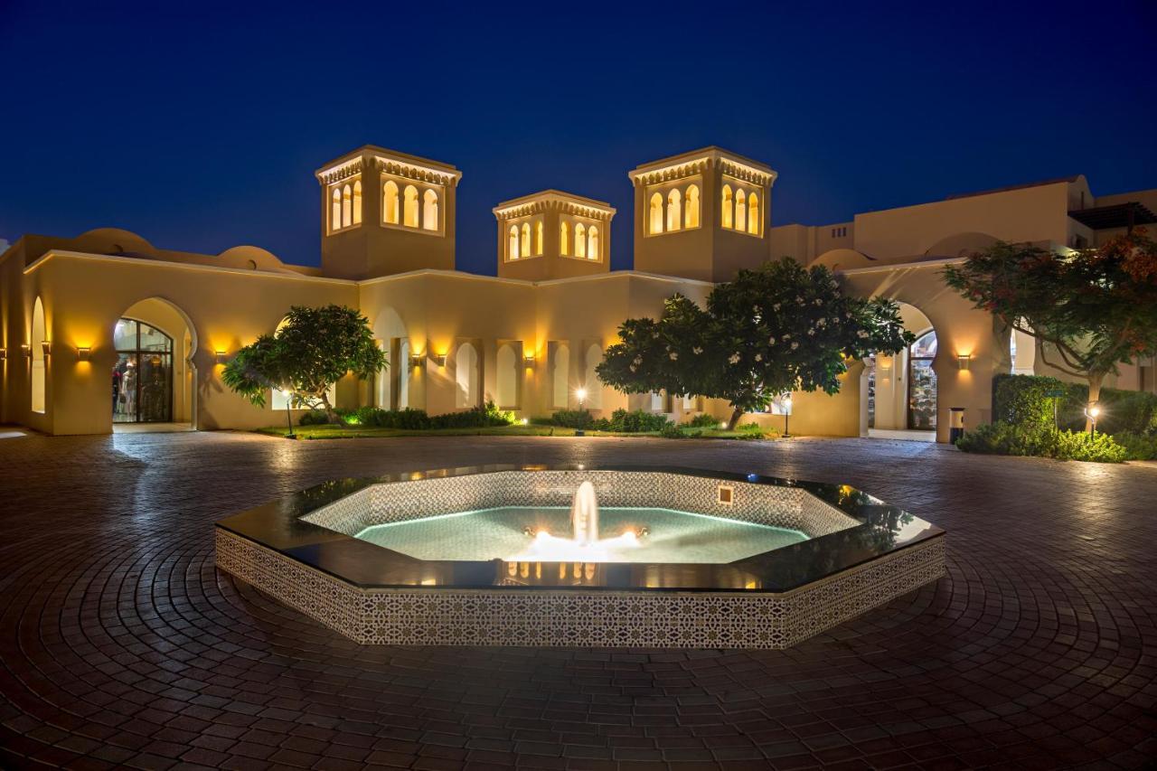 Miramar Al Aqah Beach Resort Extérieur photo The Ritz-Carlton, Bahrain